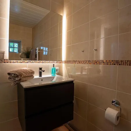 Stylisch-wohnen-in-wyk-ferienhaus-mal-huus *